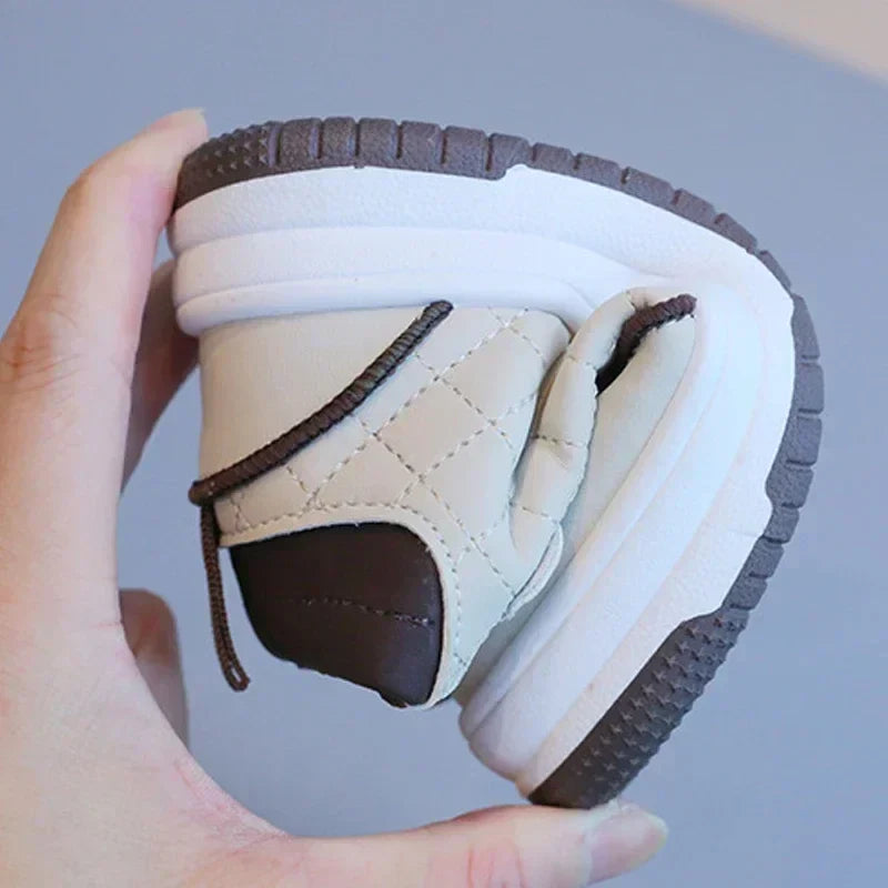Neue 2024 Mode Kinder Turnschuhe, Rutschfeste und Robuste Freizeit Sportschuhe für Jungen und Mädchen